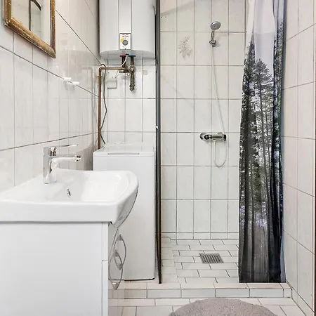 2 Bedroom Awesome In *